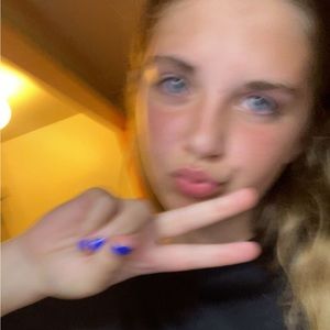 Meet your Posher, Layla